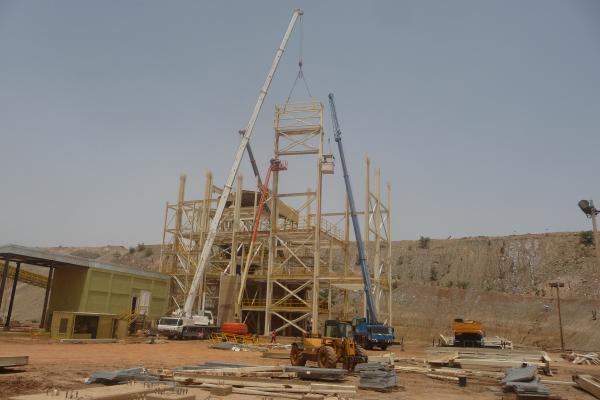 Fourniture et fabrication d’une charpente Bâtiment transfert tower pour la mine d’or d’Essakane au Burkina Faso.